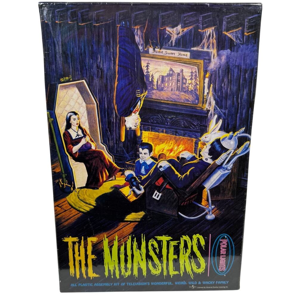The Munsters Living Room Model kit Polar‎ Lights Sealed New 1997 Playing Mantis